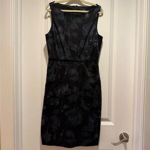 Theory Felisha-Vel Black/Gray
Floral Print Sleeveless Boat Neck
Sheath